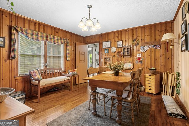 106 NE E Valley Rd, Rome, GA 30161
