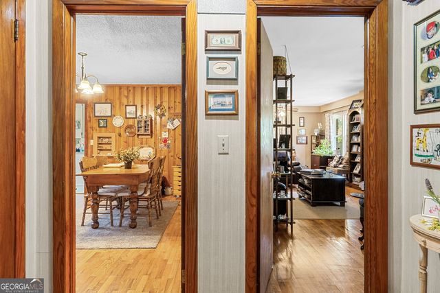 106 NE E Valley Rd, Rome, GA 30161
