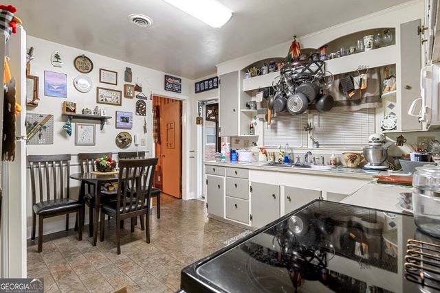 106 NE E Valley Rd, Rome, GA 30161
