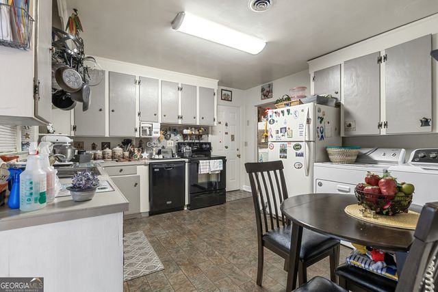 106 NE E Valley Rd, Rome, GA 30161