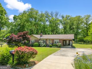 106 NE E Valley Rd, Rome, GA 30161