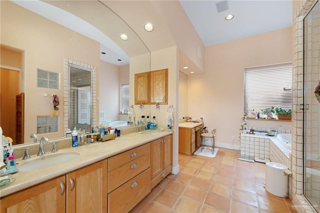 5348 Papaya Circle, Harlingen, TX 78552