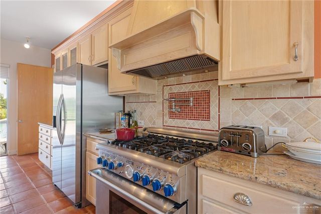 5348 Papaya Circle, Harlingen, TX 78552