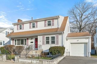 35 Fells Avenue Ter, Medford, MA 02155