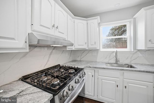 5001 BARTO AVE, Suitland, MD 20746