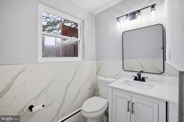 5001 BARTO AVE, Suitland, MD 20746