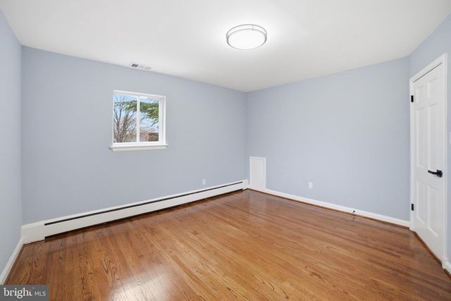 5001 BARTO AVE, Suitland, MD 20746