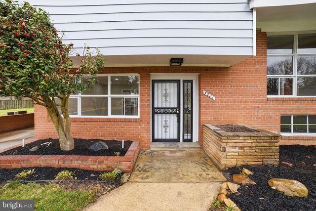 5001 BARTO AVE, Suitland, MD 20746