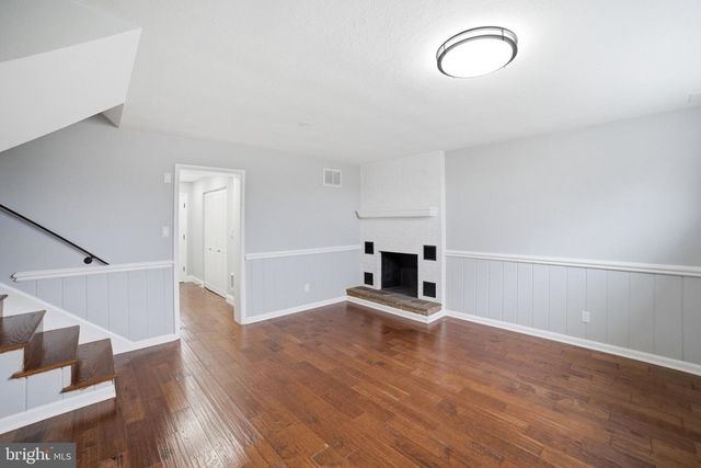 5001 BARTO AVE, Suitland, MD 20746