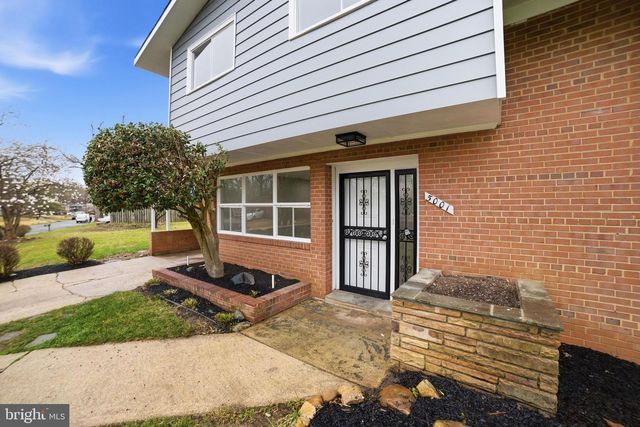 5001 BARTO AVE, Suitland, MD 20746