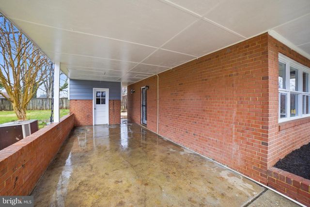 5001 BARTO AVE, Suitland, MD 20746