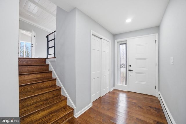 5001 BARTO AVE, Suitland, MD 20746