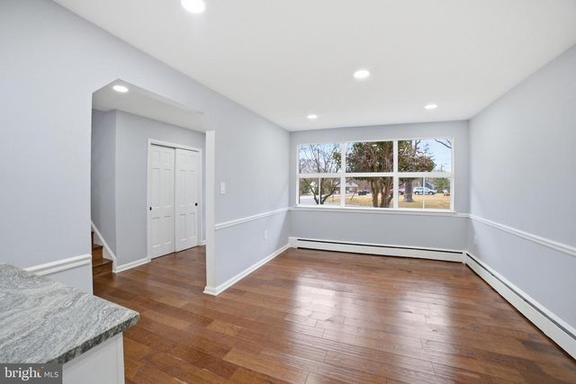 5001 BARTO AVE, Suitland, MD 20746