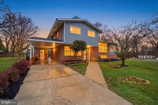 5001 BARTO AVE, Suitland, MD 20746