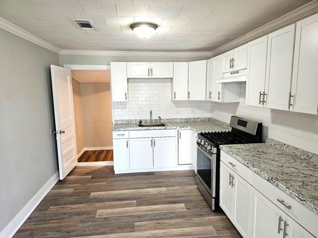 202 N Logan Street, Texas City, TX 77590