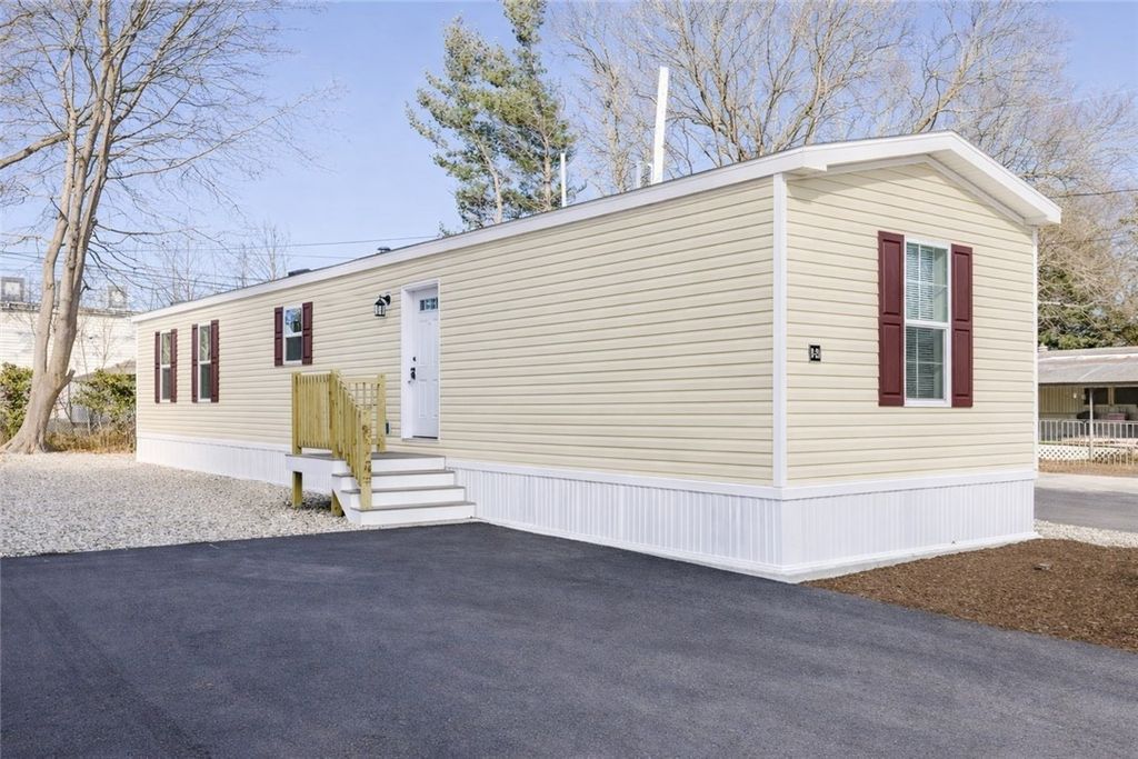 1346 Newport Avenue, Attleboro, MA 02703