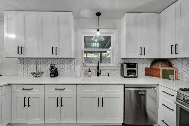 3205 Sinclair Ave, Midland, TX 79705