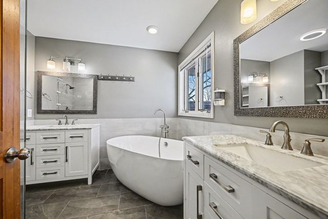 7087 Wellington Lane N, Maple Grove, MN 55369