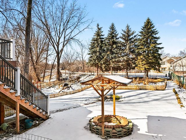 7087 Wellington Lane N, Maple Grove, MN 55369