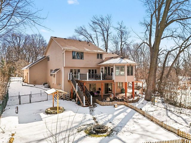 7087 Wellington Lane N, Maple Grove, MN 55369