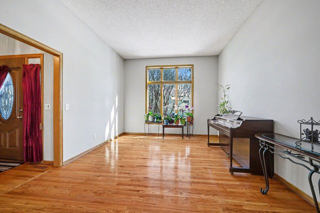 7087 Wellington Lane N, Maple Grove, MN 55369