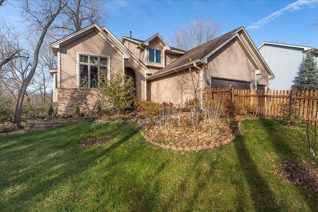 7087 Wellington Lane N, Maple Grove, MN 55369