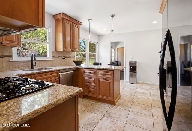10 Beacon Drive, Howell, NJ 07731