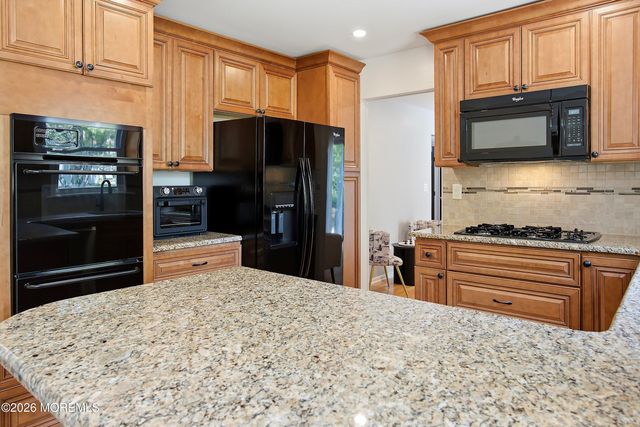 10 Beacon Drive, Howell, NJ 07731