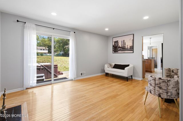 10 Beacon Drive, Howell, NJ 07731