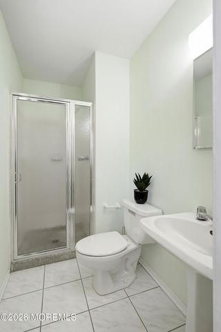 10 Beacon Drive, Howell, NJ 07731