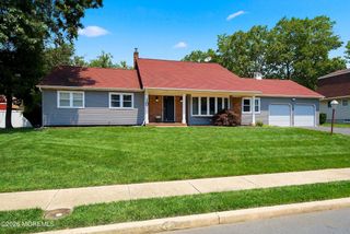 10 Beacon Drive, Howell, NJ 07731