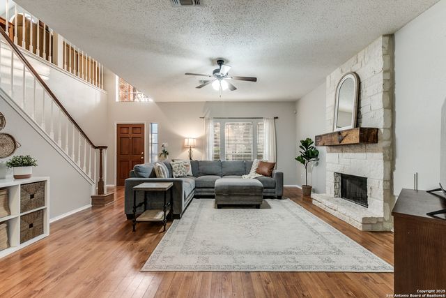 1526 mooreshill, San Antonio, TX 78253