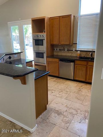 891 N DATE PALM Drive, Gilbert, AZ 85234