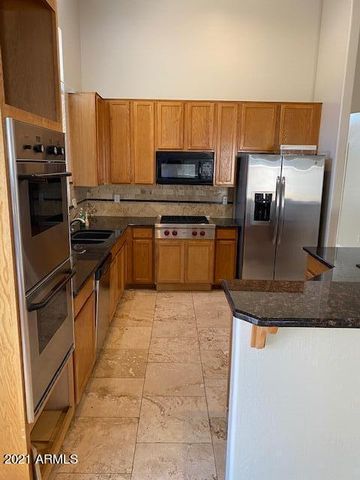 891 N DATE PALM Drive, Gilbert, AZ 85234
