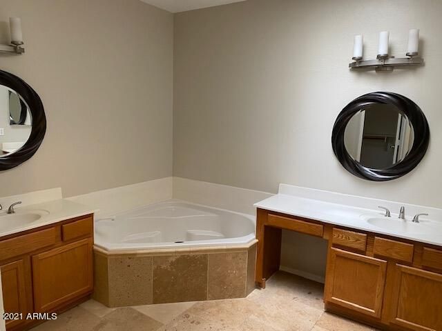 891 N DATE PALM Drive, Gilbert, AZ 85234