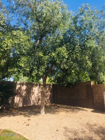 891 N DATE PALM Drive, Gilbert, AZ 85234