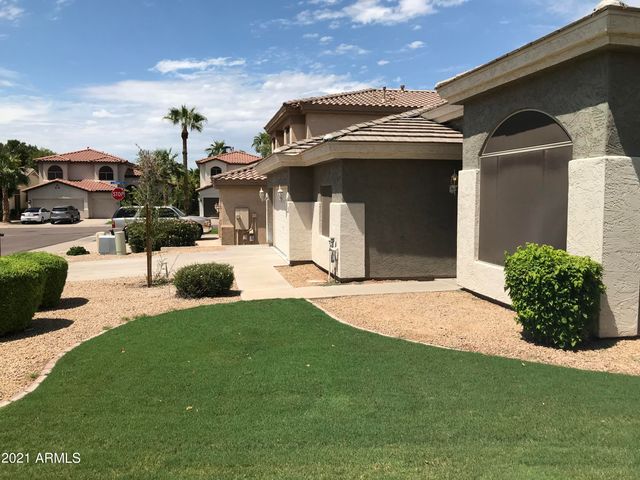 891 N DATE PALM Drive, Gilbert, AZ 85234
