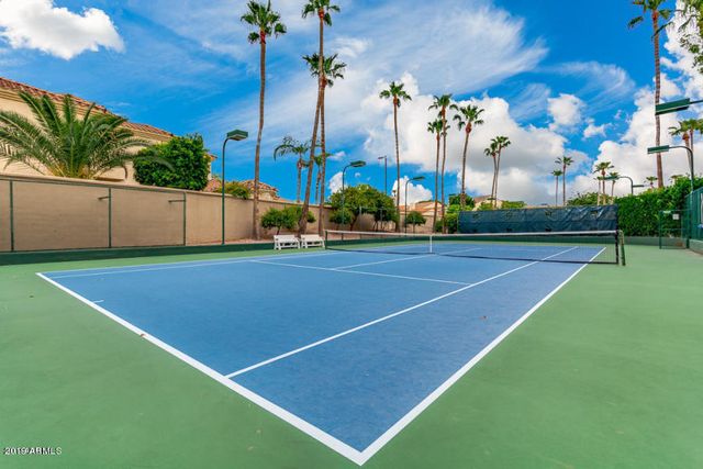 891 N DATE PALM Drive, Gilbert, AZ 85234