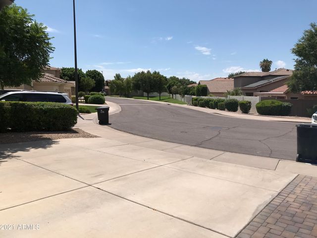 891 N DATE PALM Drive, Gilbert, AZ 85234