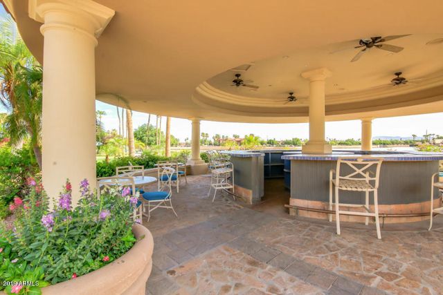 891 N DATE PALM Drive, Gilbert, AZ 85234