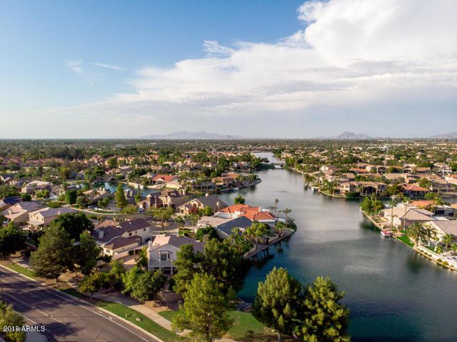 891 N DATE PALM Drive, Gilbert, AZ 85234