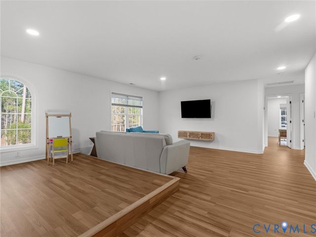 9310 Beaver Bridge Rd, Moseley, VA 23120