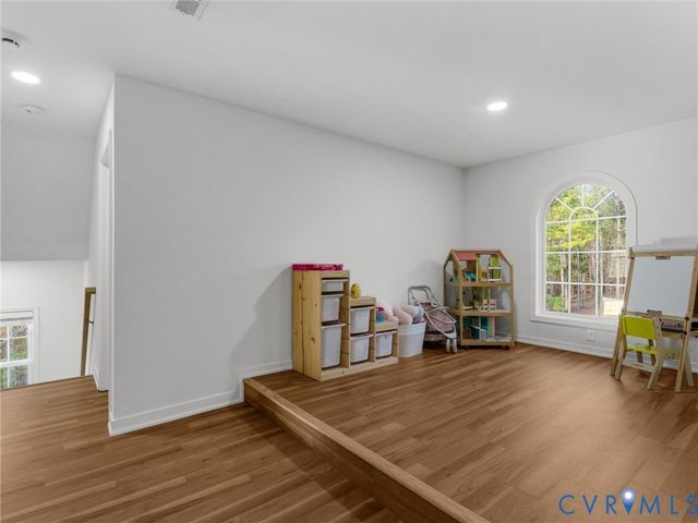 9310 Beaver Bridge Rd, Moseley, VA 23120