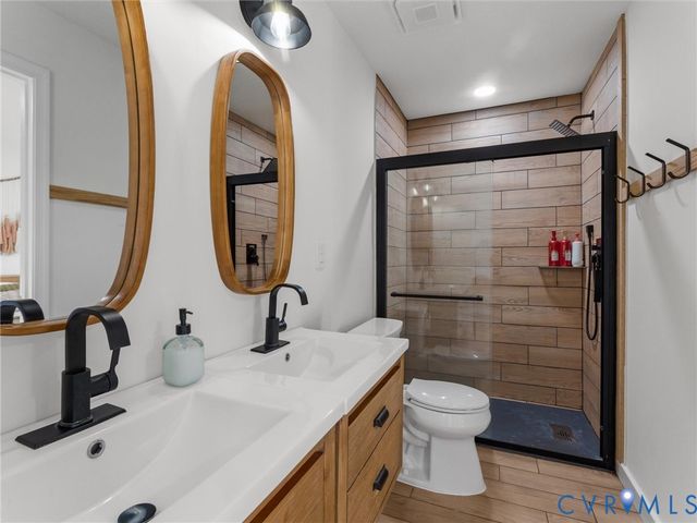 9310 Beaver Bridge Rd, Moseley, VA 23120