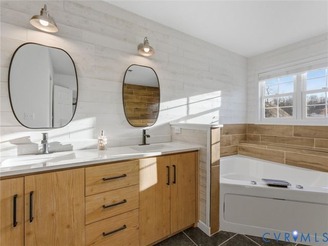 9310 Beaver Bridge Rd, Moseley, VA 23120