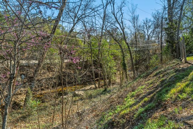 2415 Little John LN, Austin, TX 78704