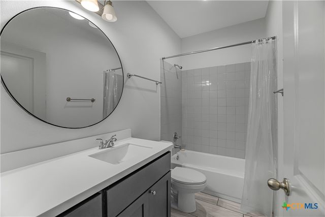 412 Brushy Creek, Victoria, TX 77904