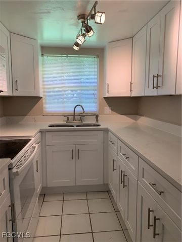 815 Courtington LN 2, Fort Myers, FL 33919