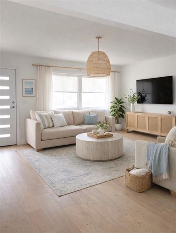 9045 3RD ST N, St Petersburg, FL 33702