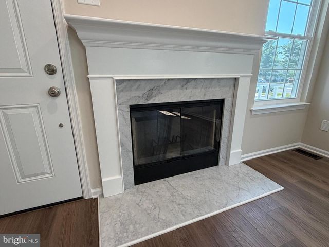 51 KIRKWOOD DR, Newtown, PA 18940